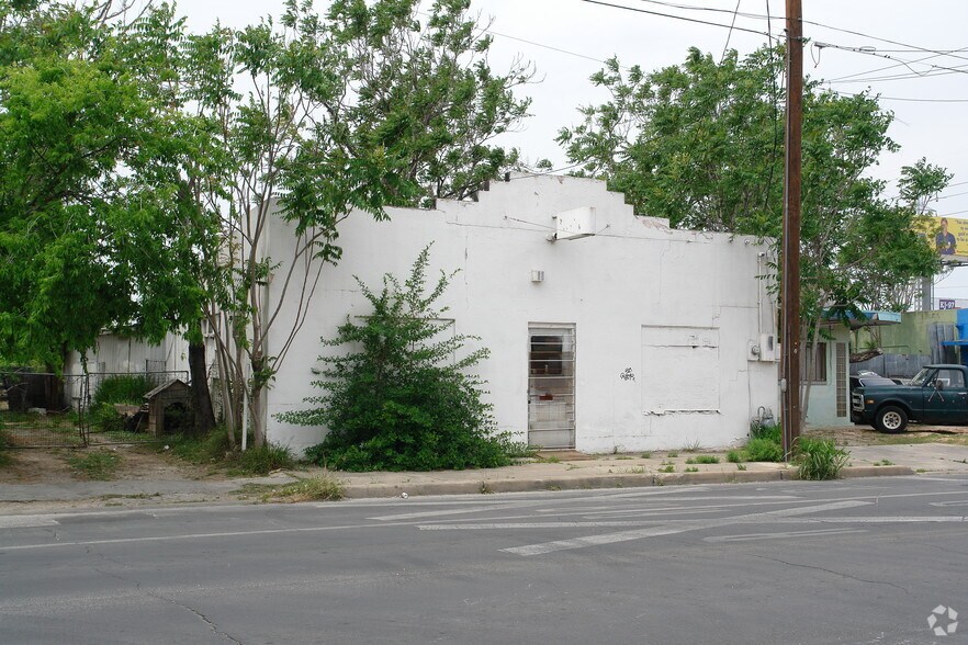1111 S Roosevelt Ave, San Antonio, TX à vendre - Photo du bâtiment - Image 2 de 7