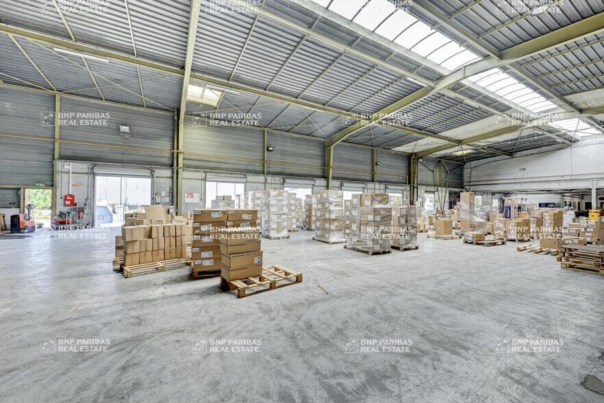 Flex in Chennevières-sur-Marne for lease - Building Photo - Image 3 of 16