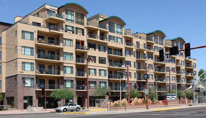 2302 N Central Ave, Phoenix, AZ à louer - Photo du bâtiment - Image 3 de 21