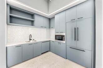 620 Newport Center Dr, Newport Beach, CA for lease Interior Photo- Image 1 of 7