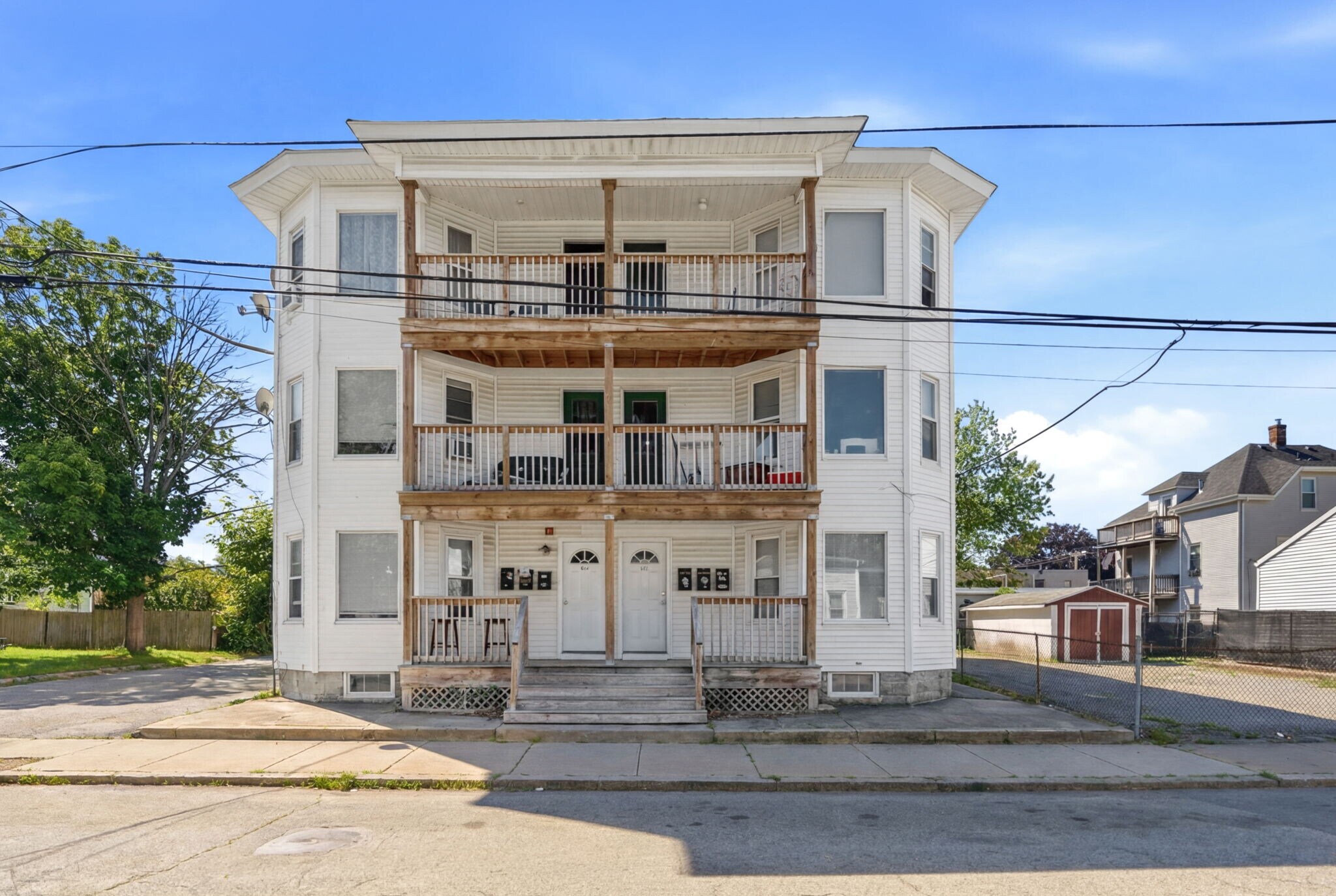 271-273 Coe St, Woonsocket, RI à vendre Photo du bâtiment- Image 1 de 19