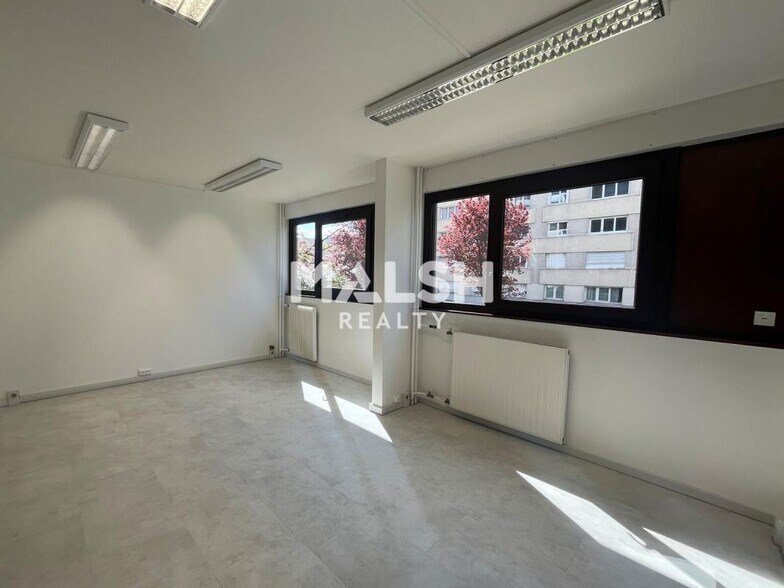 Office in Lyon for sale - Building Photo - Image 3 of 17