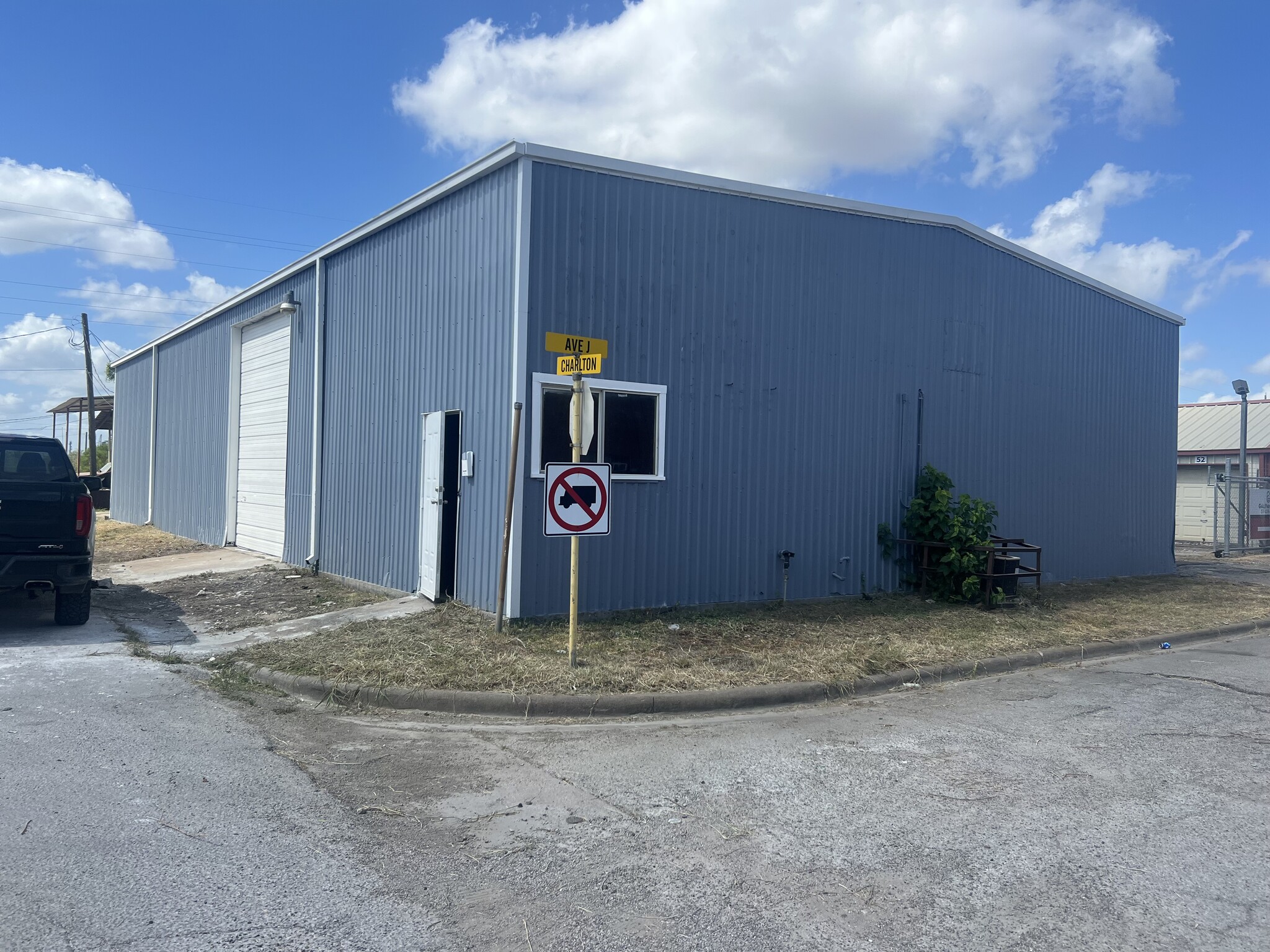 302 Charlton St, Galena Park, TX for sale Primary Photo- Image 1 of 9