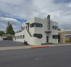 1660 Laurel St, San Carlos, CA for lease Interior Photo- Image 1 of 3