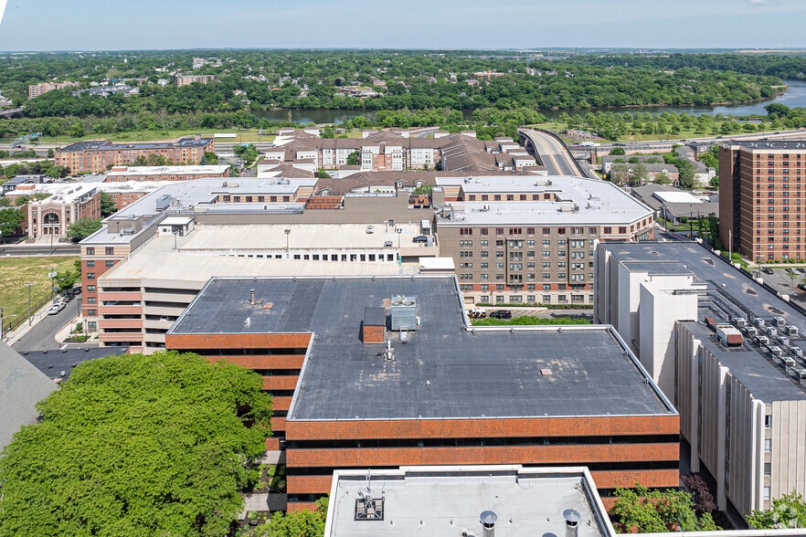 317 George St, New Brunswick, NJ for lease - Building Photo - Image 2 of 4