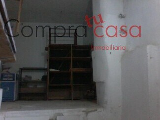 Plus de détails pour Multi-résidentiel à vendre