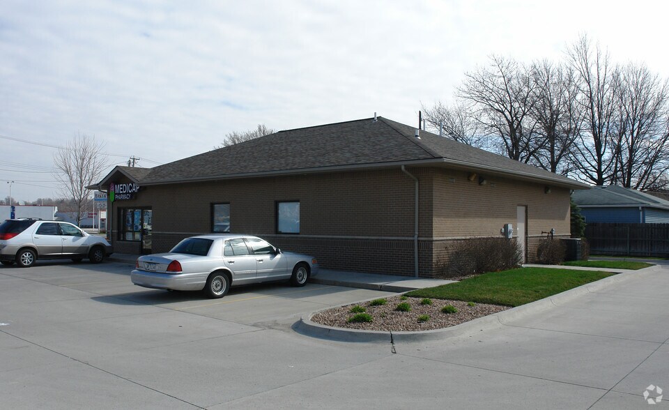 2527 Easton Blvd, Des Moines, IA à vendre - Photo du bâtiment - Image 1 de 2