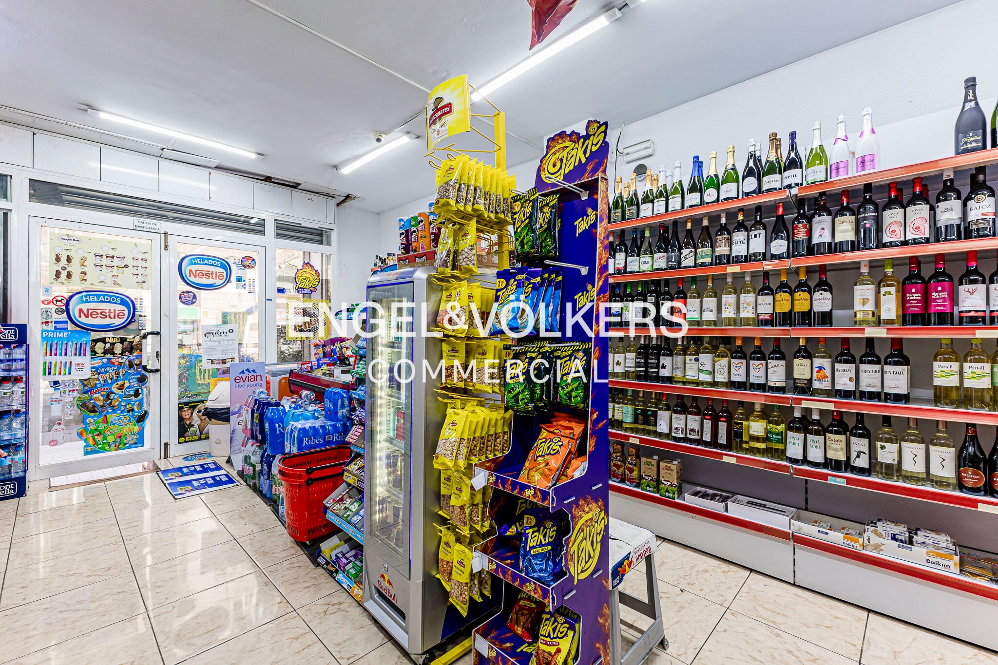 Retail in Barcelona, Barcelona for lease Interior Photo- Image 1 of 12
