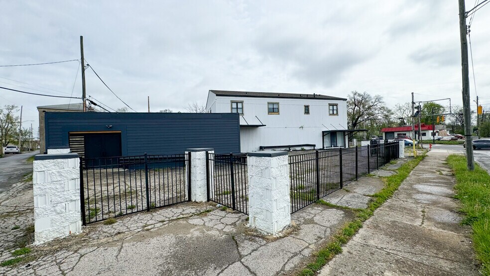 2709 Westerville Rd, Columbus, OH à vendre - Photo du bâtiment - Image 3 de 80