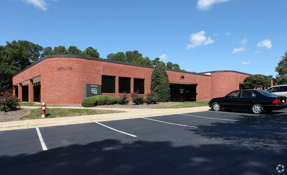 5970-5986 Six Forks Rd, Raleigh, NC à vendre - Photo principale - Image 1 de 5