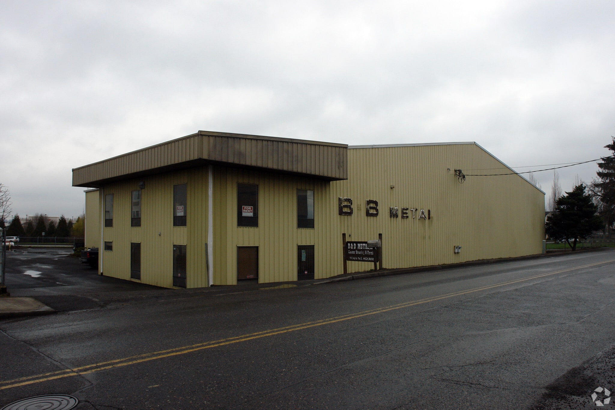 11309 NE Holman St, Portland, OR for lease Primary Photo- Image 1 of 5
