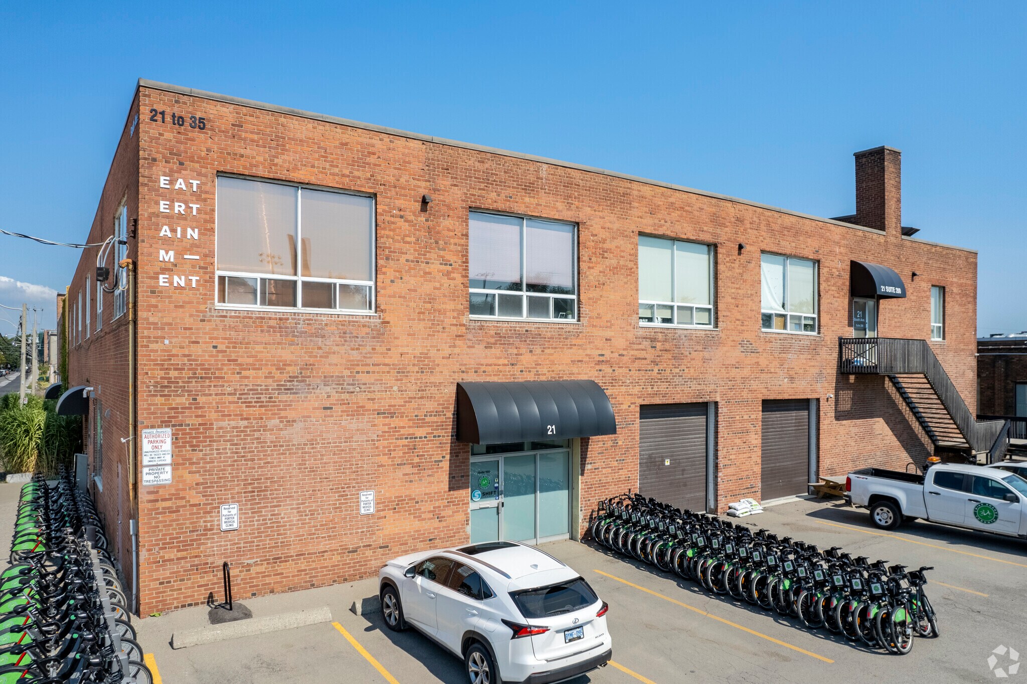 21-33 Booth Av, Toronto, ON for sale Primary Photo- Image 1 of 1