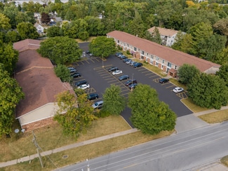 Plus de détails pour 604-620 E Grant Hwy, Marengo, IL - Multi-résidentiel à vendre