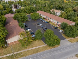 Plus de détails pour 604-620 E Grant Hwy, Marengo, IL - Multi-résidentiel à vendre