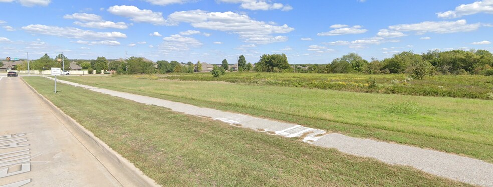 E 51ST St, Broken Arrow, OK à vendre - Photo du bâtiment - Image 2 de 6