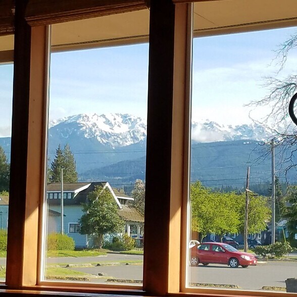 633 E 1st St, Port Angeles, WA à vendre - Photo du bâtiment - Image 3 de 16