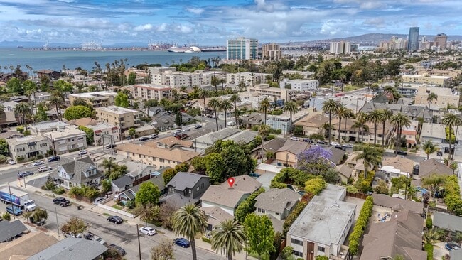 Plus de détails pour 241 Lindero Ave, Long Beach, CA - Multi-résidentiel à vendre