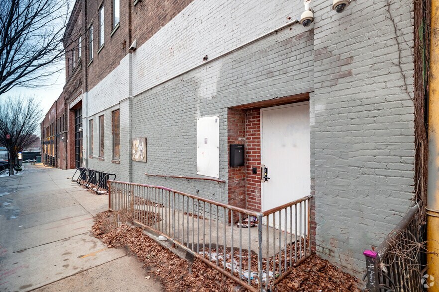 289 Kent Ave, Brooklyn, NY à louer - Photo du bâtiment - Image 3 de 5