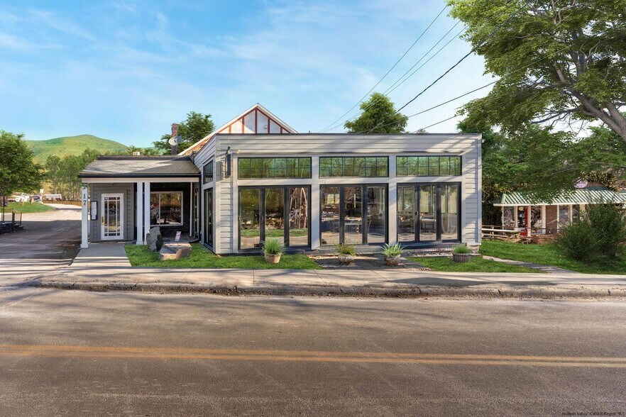 17 Mill Hill Rd, Woodstock, NY for sale - Building Photo - Image 2 of 34