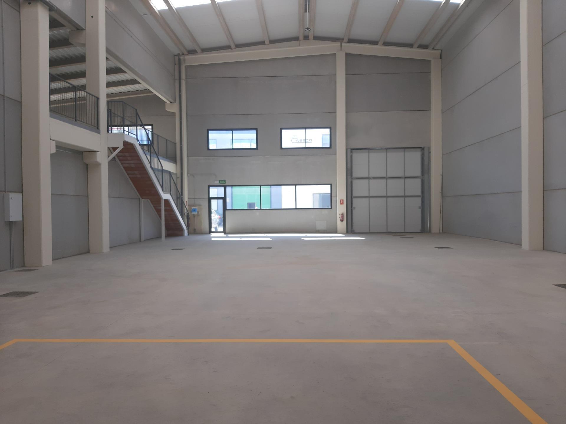 Industrial in Seville, Sevilla for lease Building Photo- Image 1 of 14