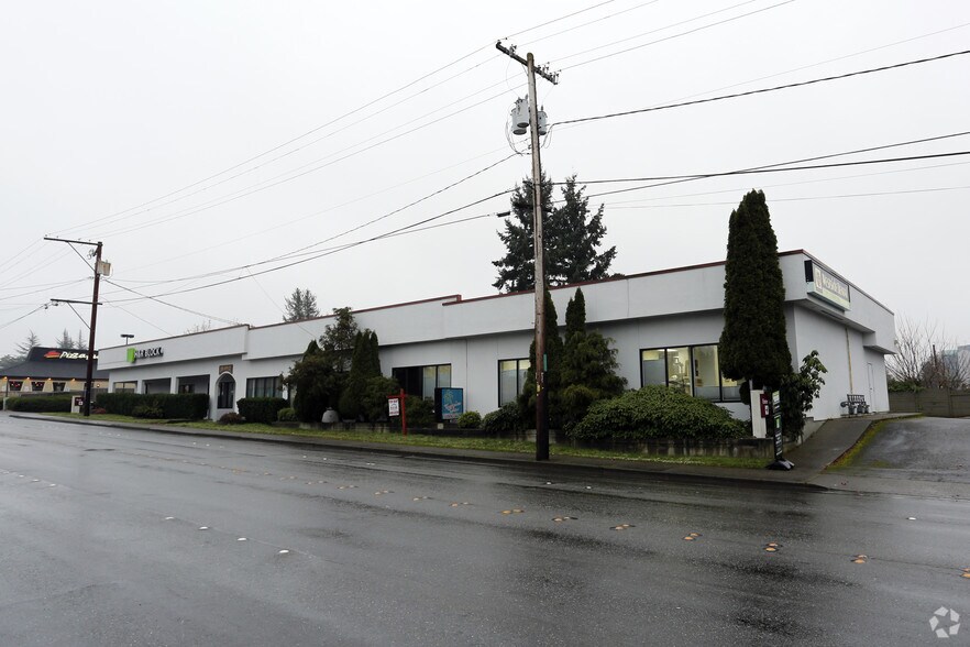 2135 6th St, Bremerton, WA à louer - Photo du bâtiment - Image 2 de 3