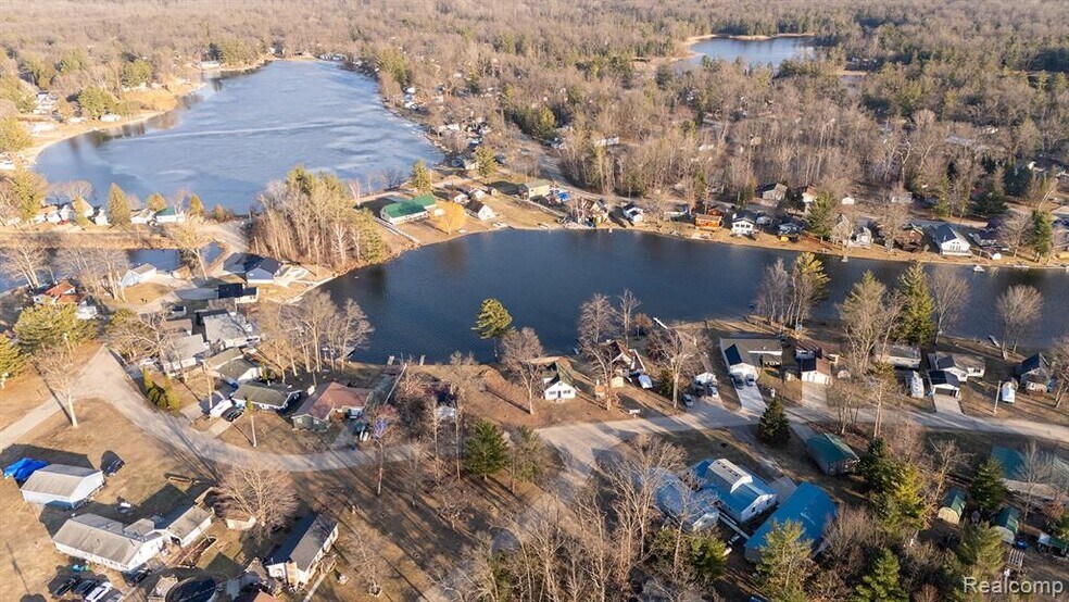 0 Circle Dr, Harrison, MI for sale - Building Photo - Image 1 of 9