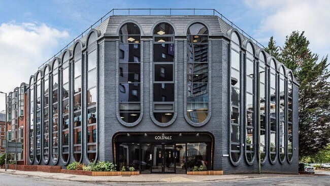 Plus de détails pour 27-41 Church St W, Woking - Bureau à louer