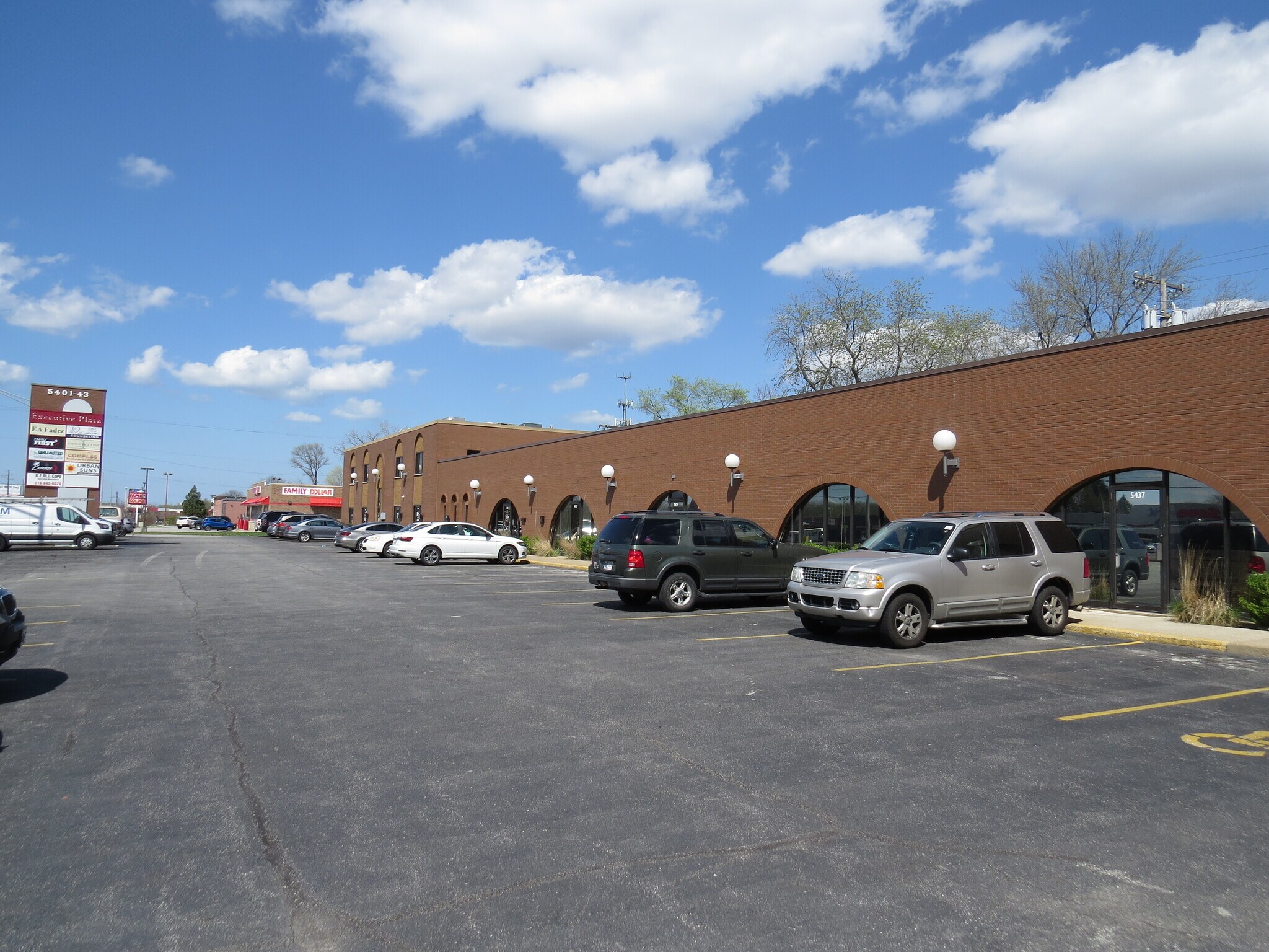 5401-5443 Broadway St, Merrillville, IN à louer Photo du bâtiment- Image 1 de 11