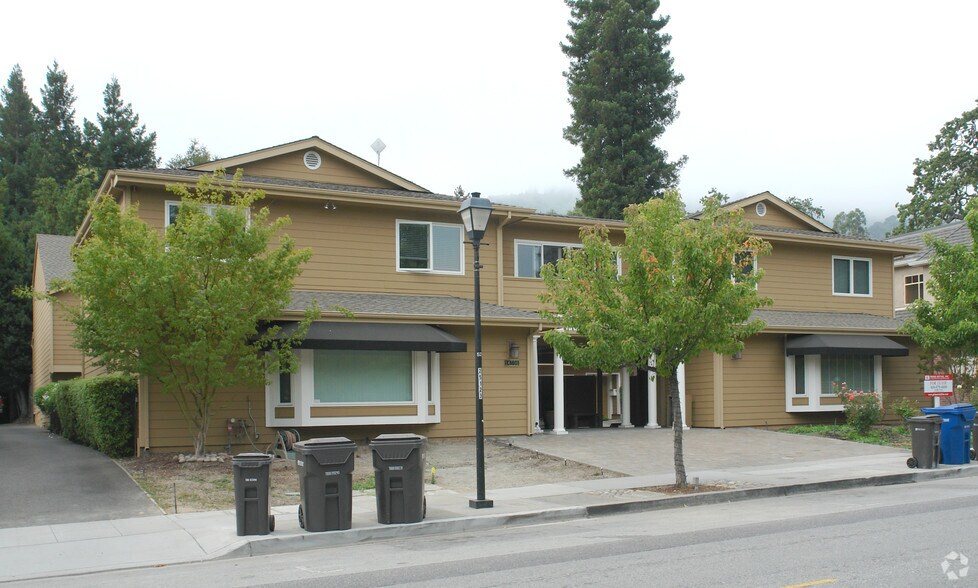 14598 Big Basin Way, Saratoga, CA à vendre - Photo du bâtiment - Image 3 de 21