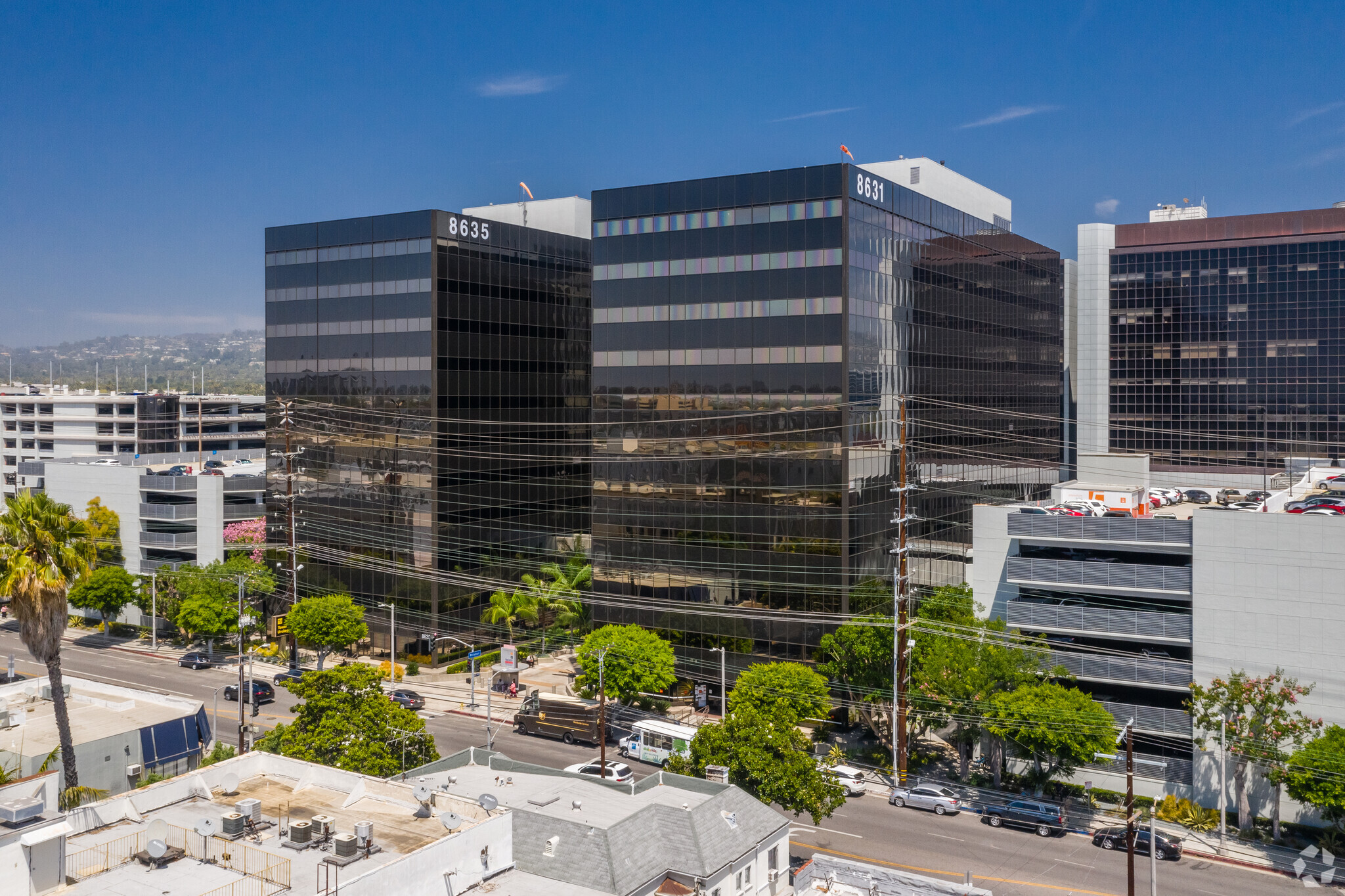 8631 W 3rd St, Los Angeles, CA à louer Photo du b timent- Image 1 de 7