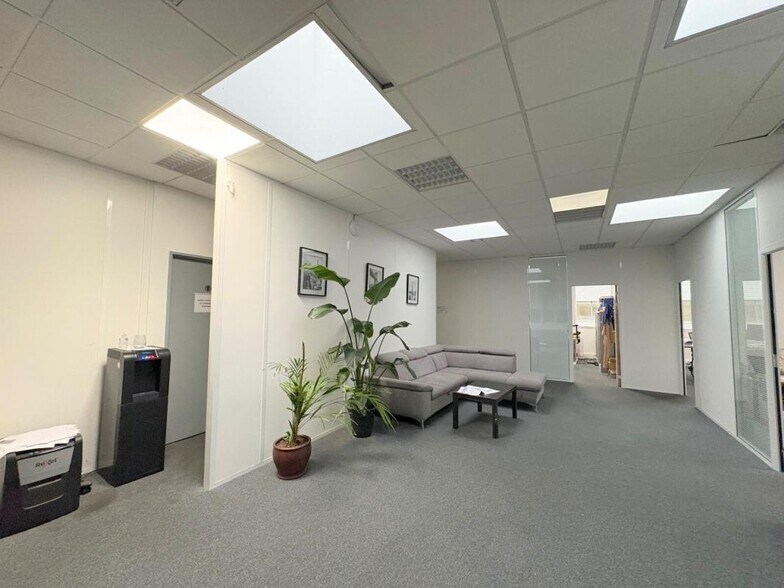 8 Rue De L'Angoumois, Argenteuil à louer - Photo du bâtiment - Image 2 de 20
