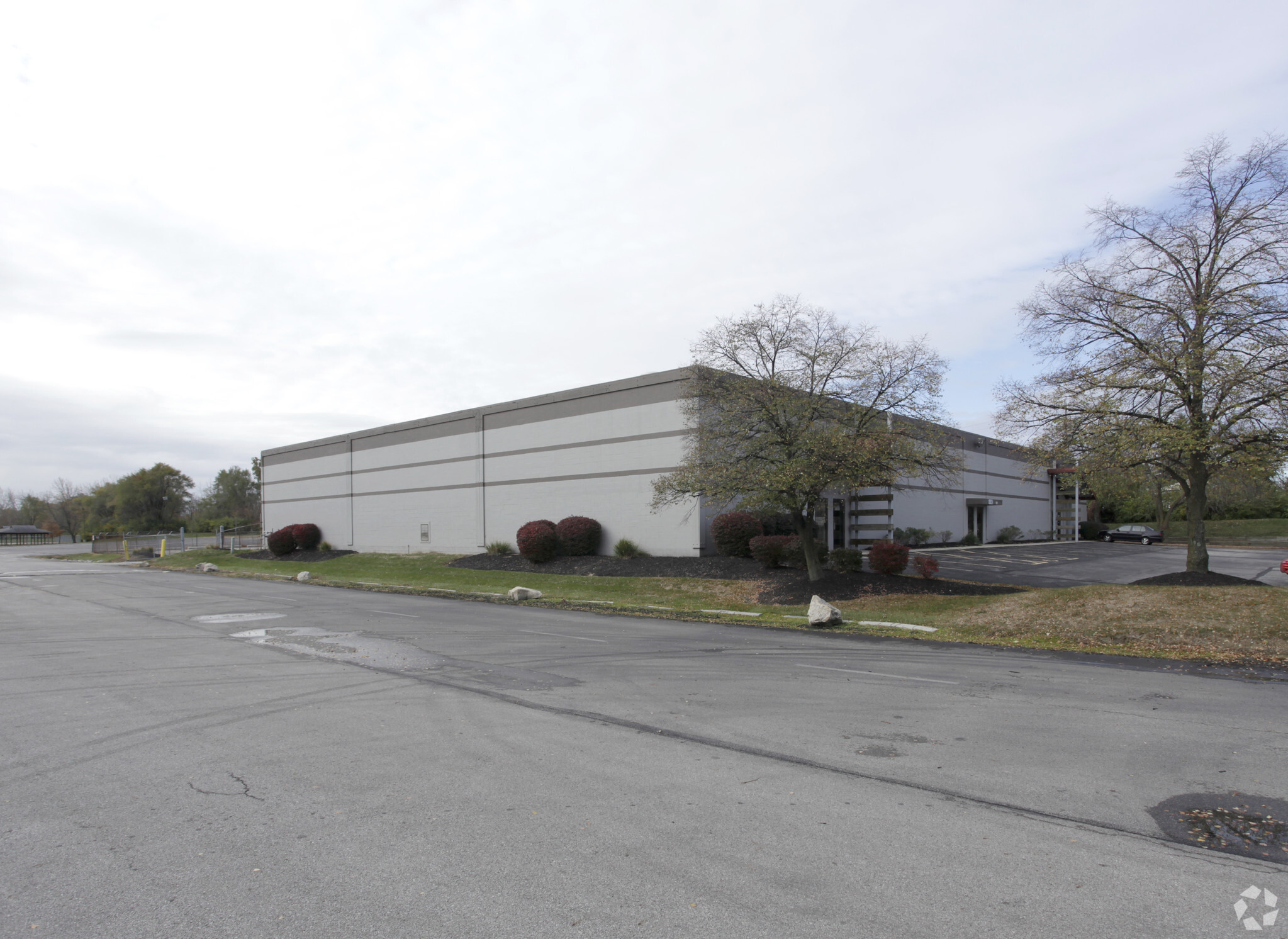 1667 Watkins Rd, Columbus, OH for lease Primary Photo- Image 1 of 6