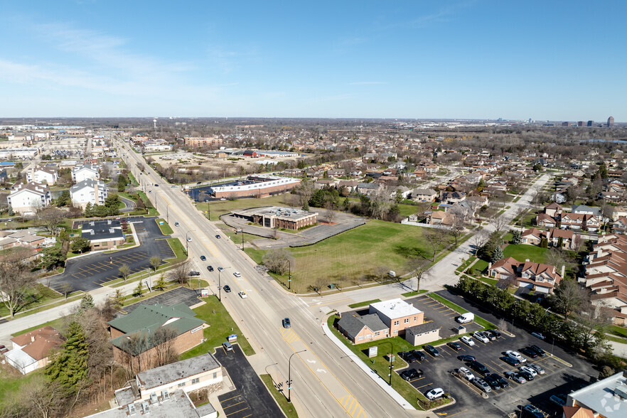 1100 W Lake St, Addison, IL à vendre - Photo du b timent - Image 1 de 11