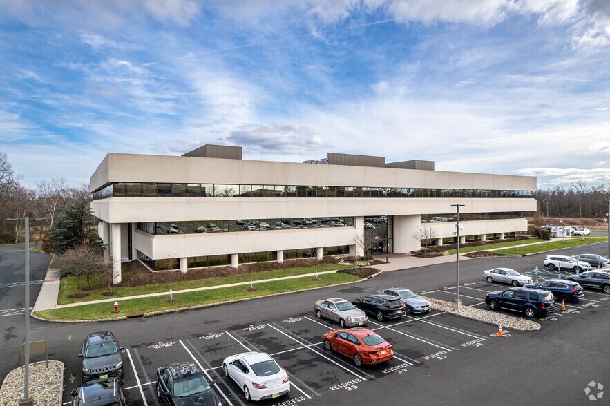 1200 Route 22 E, Bridgewater, NJ à louer - Photo du bâtiment - Image 2 de 29