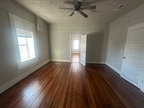 921 Donald Lee Hollowell Pkwy NW, Atlanta, GA à louer Photo intérieure- Image 2 de 6