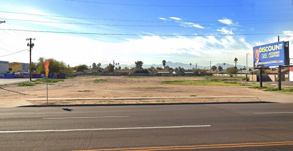 7505 W Indian School Rd, Phoenix, AZ à vendre - Photo du bâtiment - Image 2 de 5