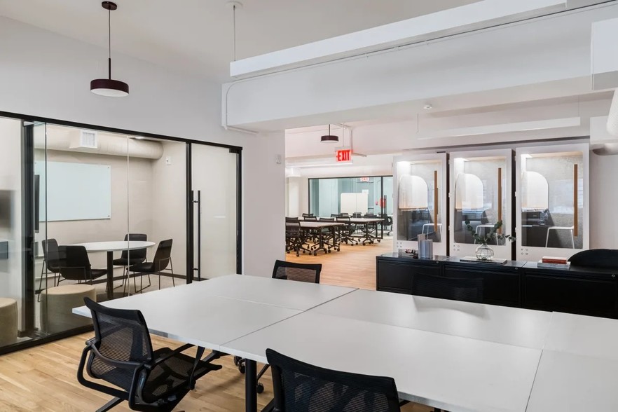 184 Fifth Ave, New York, NY for sale - Interior Photo - Image 1 of 1