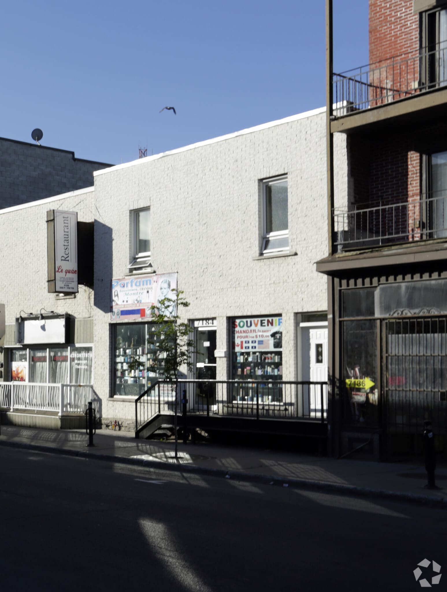7184 Rue Saint-Hubert, Montréal, QC for sale Primary Photo- Image 1 of 3