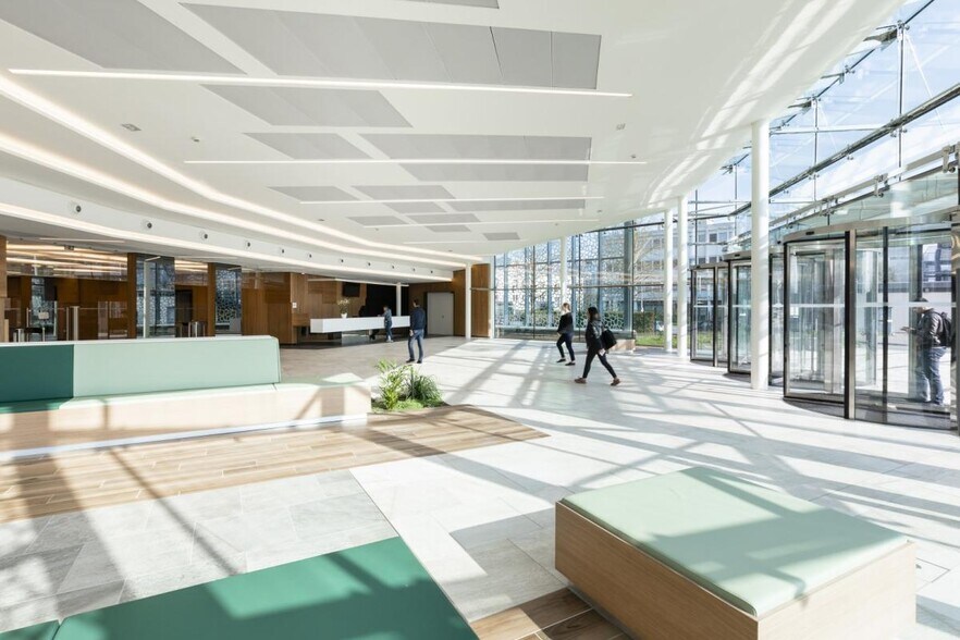 7/9 Avenue Morane Saulnier, Vélizy-Villacoublay à louer - Photo du bâtiment - Image 3 de 12
