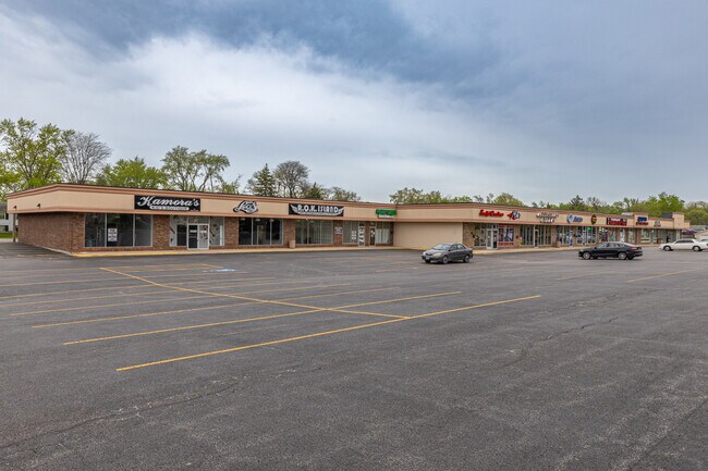 More details for 289-339 E Glenwood Lansing Rd, Glenwood, IL - Retail for Lease