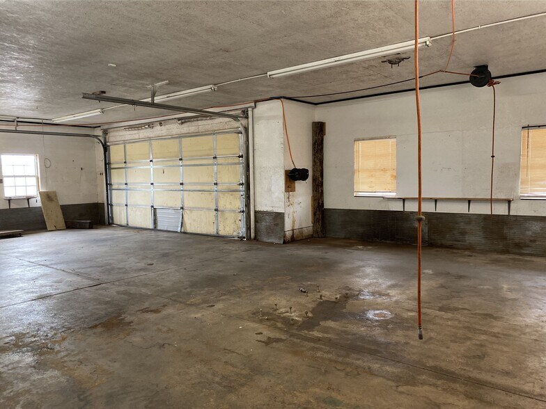13433 NW Expressway, Piedmont, OK à louer - Photo du bâtiment - Image 3 de 16