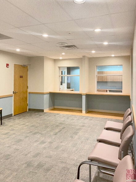 851 Marshall Phelps Rd, Windsor, CT for lease - Interior Photo - Image 3 of 12