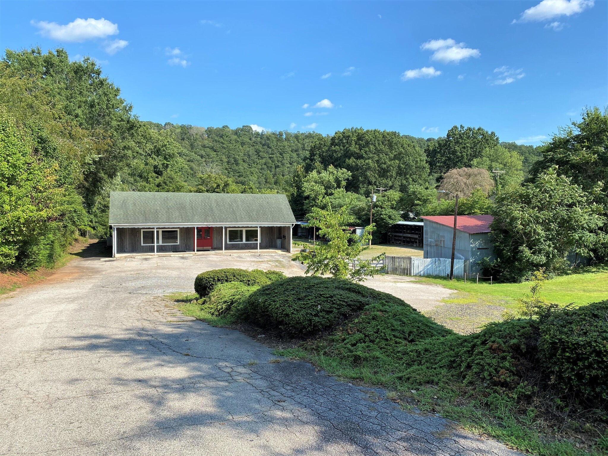 407 N 2nd Ave, Mayodan, NC for sale Building Photo- Image 1 of 1