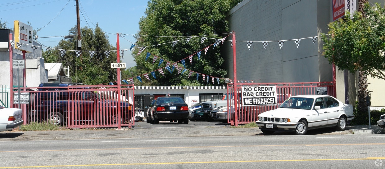 11571 Ventura Blvd, Studio City, CA for lease Primary Photo- Image 1 of 16