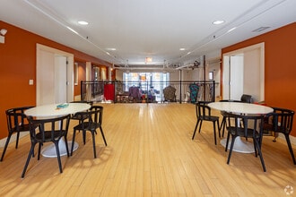 3020 N Lincoln Ave, Chicago, IL for lease Interior Photo- Image 2 of 6