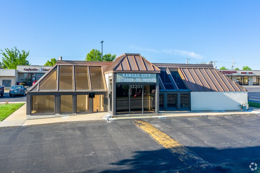 12219-12247 W 87th Street Pky, Lenexa, KS à louer - Photo du bâtiment - Image 2 de 4