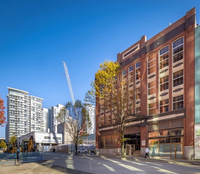 780 Beatty St, Vancouver, BC à louer - Photo du bâtiment - Image 2 de 7