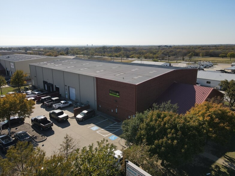 4801 W University Dr, Denton, TX for lease - Building Photo - Image 1 of 15