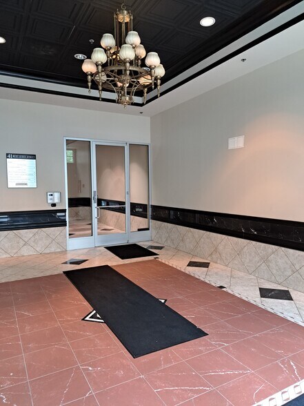 41 W State St, Trenton, NJ for lease - Interior Photo - Image 2 of 8