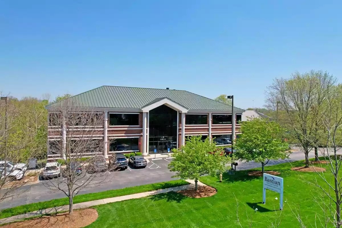 2031 Nelson Miller Pky, Louisville, KY for lease Building Photo- Image 1 of 15